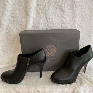 Vince Camuto Blk Leather Platform Booties w/Zipper